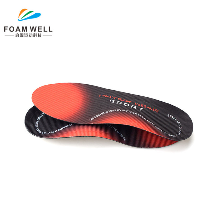 Parhaassa myynnissä oleva urheilulaji, joka ajaa shokkihorjunta-geelin kengänpohjia miehille