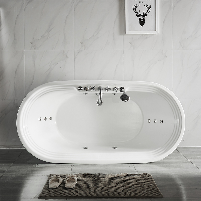 Paraslaatuinen ABS-kylpyamme, klassinen kylpyamme suihkukoneilla ja messinkihanoilla