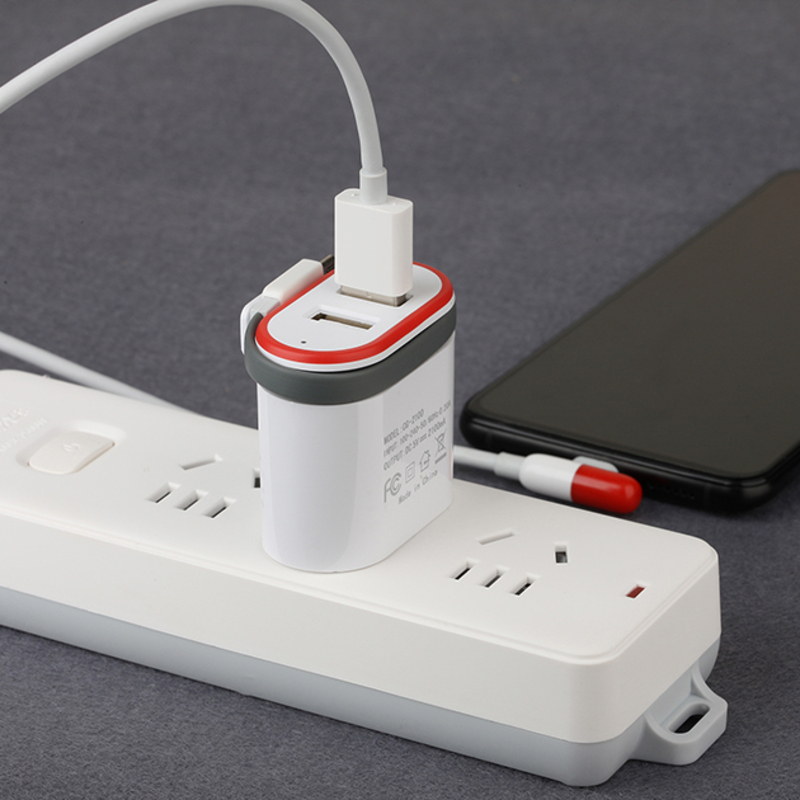 OEM-logo Uusimmat matkapuhelimen lisälaitteet Nopea nopea EU-pistoke 5V: n USB-laturi Android-puhelimen monilatauslaitteille, USB-seinälaturi