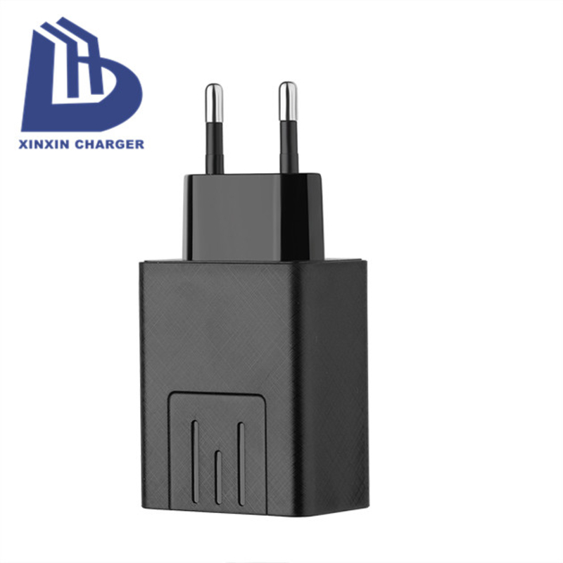 Matkapuhelimen pikalaturi Universal-sovitin 2USB-portit universaali monen matkalaturin kannettava laturi tehdas OEM