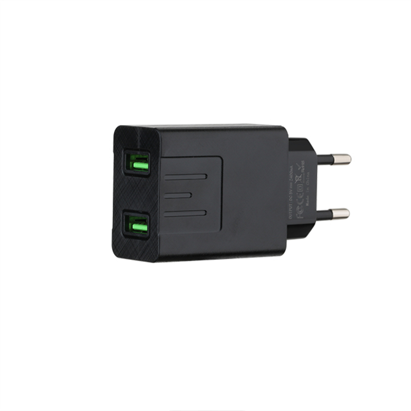 Matkapuhelimen pikalaturi Universal-sovitin 2USB-portit universaali monen matkalaturin kannettava laturi tehdas OEM