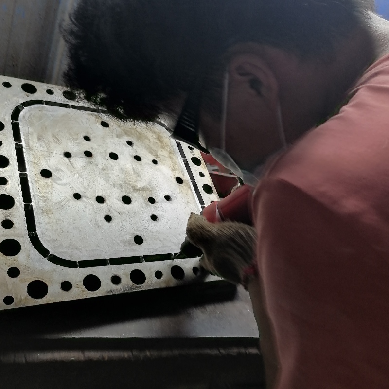 MITEN KIINNITTÄÄN YELLOW LINEN ONGELMAAN