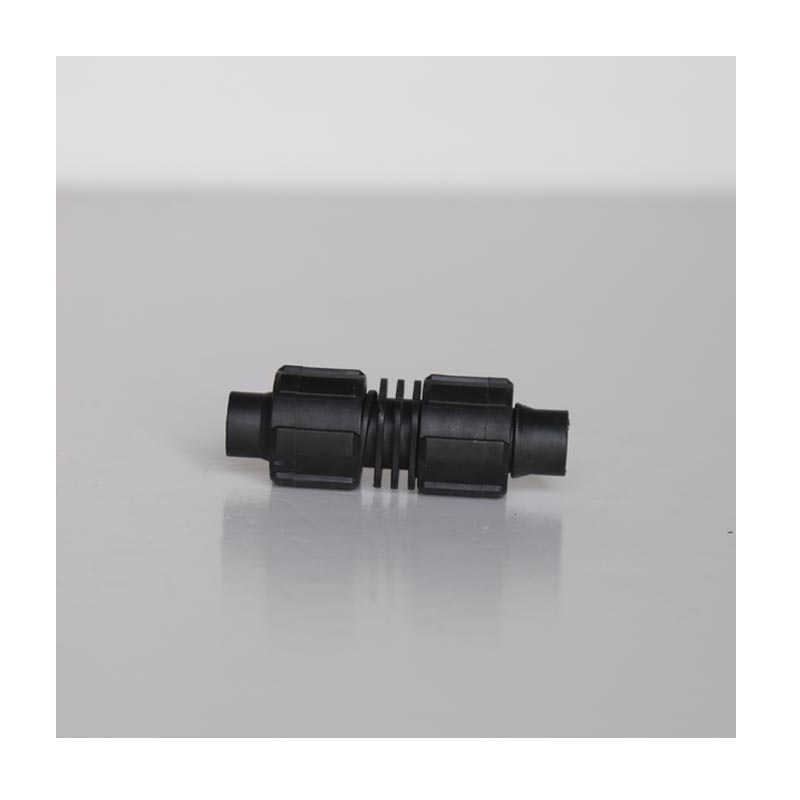 Lukitse yhteys tiputuskauhaa/putkea varten