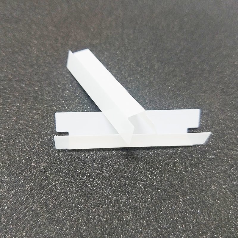 Bopu-muovimoottorin eristyslevy maitomainen valkoinen helposti taitettava tiiviste korkean lämpötilan kestävä palonestoaine eristyslevyn valmistaja