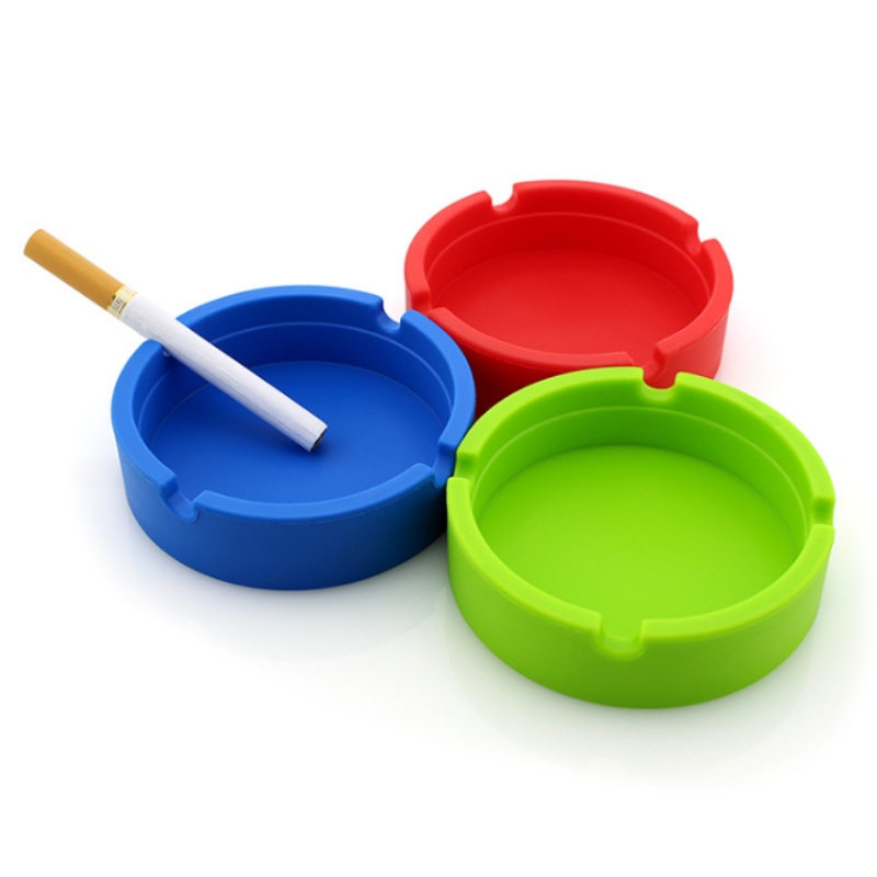 Pieni pyöreä tuhkakuppi