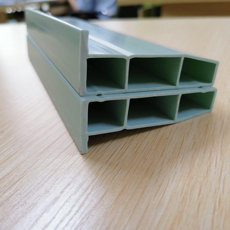 Kiinalainen PVC-tuyere-profiilin pvc-onteloprofiilin valmistaja pvc L -profiilin ilmanvaihtojärjestelmään