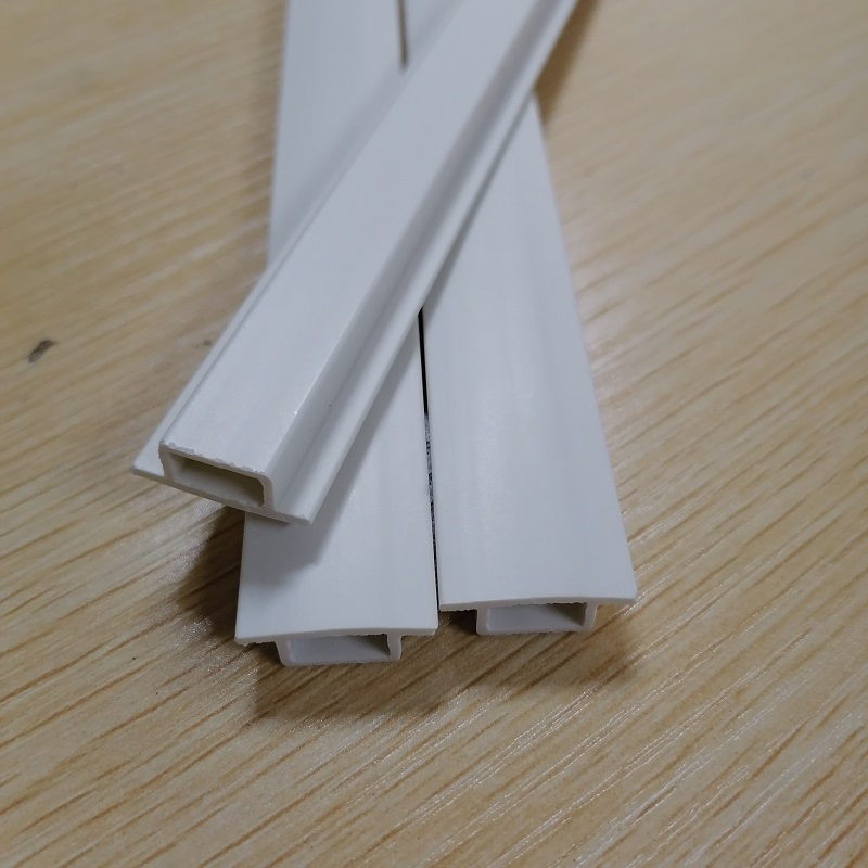 Muodollinen PVC-kaistale, PVC-kalvo, ontot kaistaleet, puristetut muovinauhat rakennustarvikkeita varten