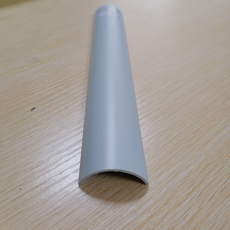 PVC C -kanava puoliympyrä PVC-putkiliuska PVC-suulakepuristettu profiili reunojen suojaamiseksi