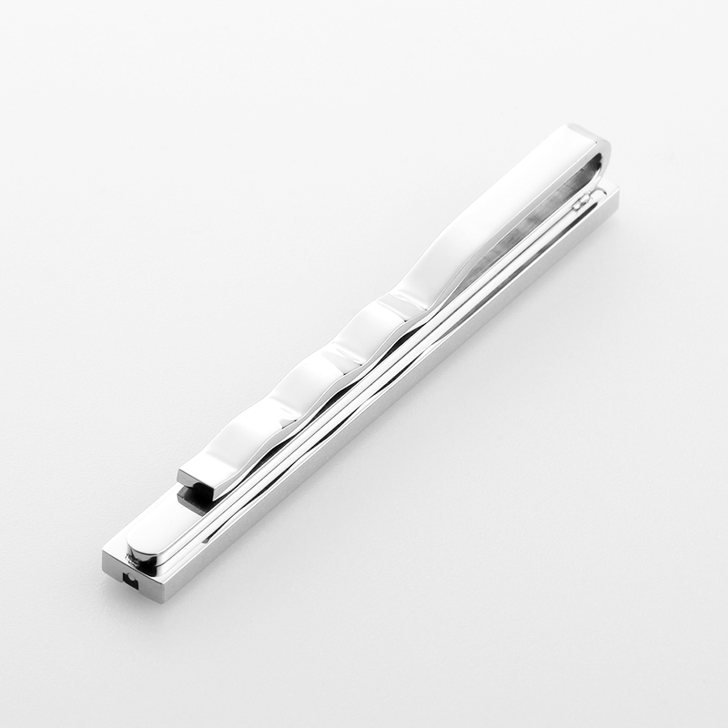 Tukku miesten ruostumattomasta teräksestä valmistetut kaksisävyiset solmioneulat