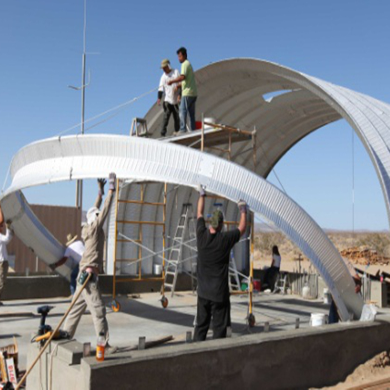 Ei-palkkimutterin ja pultin monen muotoisen rakennuksen tuotantolinja