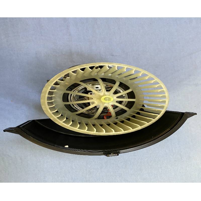 7L08000021Q Auto Air Conditioner Blower Motor for VW TOUARG