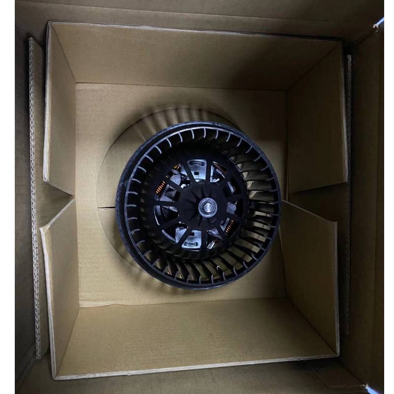 OEM-nro. 7H0819021A Auton ilmastointijärjestelmän puhaltimen moottori VW / AUDI: lle