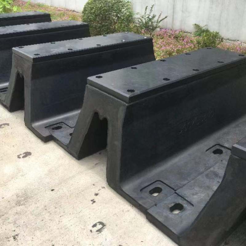 Superkaarinen merivoimien kumipuskurin kiinteä puskuri