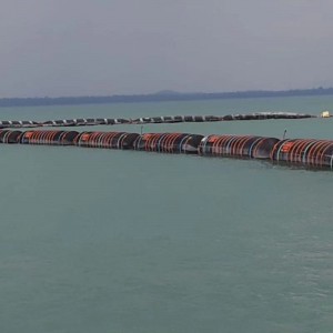 Vedenpitäjän joustamaton lietteen tyhjennysletku astiaa varten