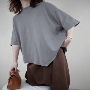 Rentoutunut muotoilu Minimalist Round Collar tyyli Sekoitettu hihan tyyli Satunnainen Kiinteä väri puuvilla ja liina ylisuuri tilaustyönä 12631 T-paidat