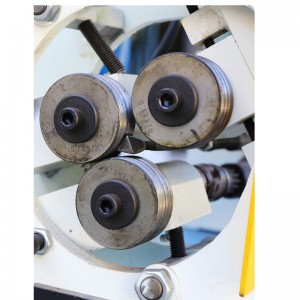 HB-35 nokka-kolmiakselinen valssauskone