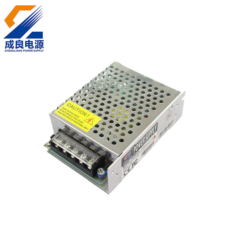 LED-virtalähde 12V 5A 60W LED-ohjaimen muuntaja SMPS