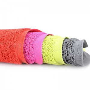 Jalanjäljet ​​vedenpitävä kissanpala