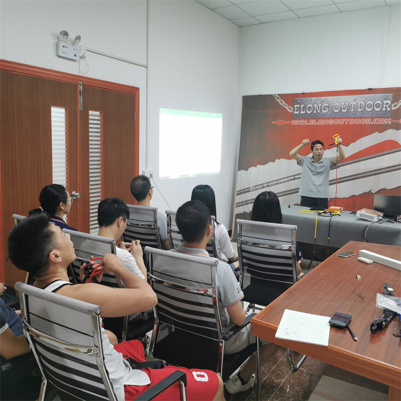 Elong Outdoor Launchin kokous jousiammunta venytysbändille