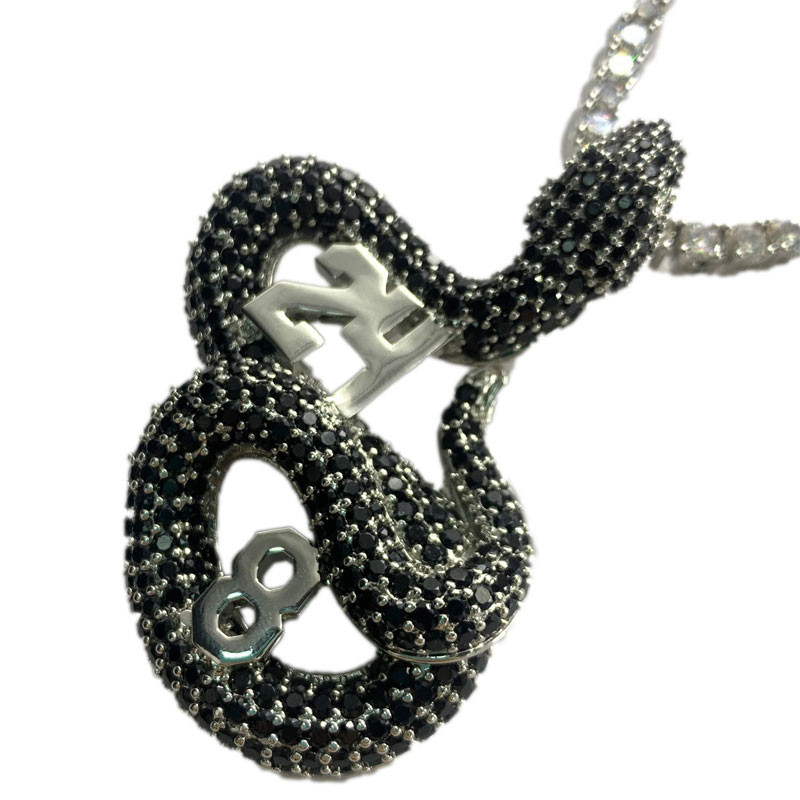 Yksinkertainen hip hop korut kultainen väri metalliketju clavicle kaulakoru kristalli eläinten käärme riipus kaulakoru