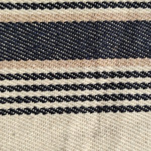 Lanka värjätty puuvilla