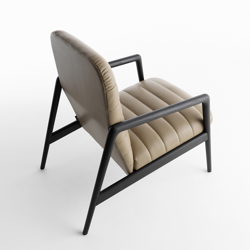 Italialainen minimalistinen design puutuoli Single sohva Nahkavarren tuolit olohuone