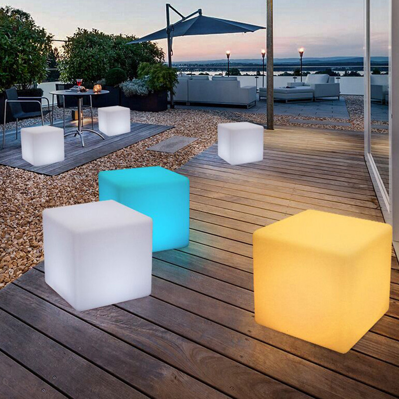 LED Luminous Cube Light Creative Outdoor Vedenpitävä jakkara KTV Square -tuoli Baarin jakkara Konsertti tapahtumailmapiiri -asetteluun