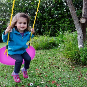 ulkoilma LED -keinu hehkuva pyöreä värikäs roikkuva väri muuttuva LED -huonekalusrenka