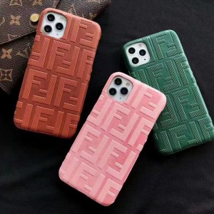 Soveltuu Apple iPhone13 Pro -matkapuhelinkoteloon, täysin kääritty vastaisen putoamisen ja raapimisen vastaisen suojannahkakotelon kanssa käsin