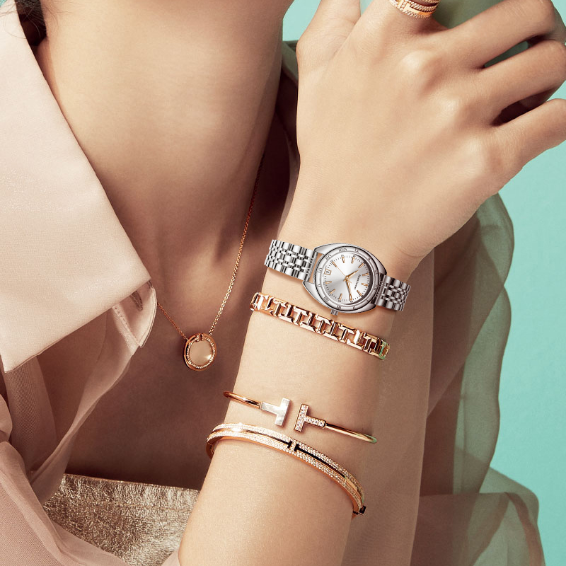 Kuuluisanäyttelijä Zoe Kravitz liittyy Omegan julkkislähettilään perheeseen