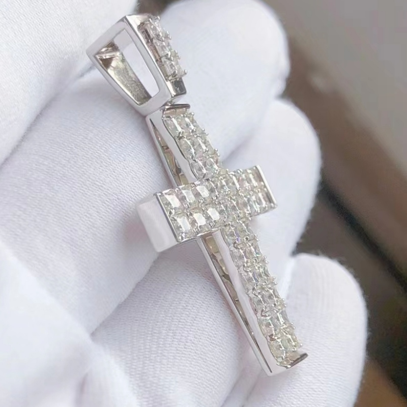 Mukautettu sterling hopea 925 moissaniittikiven ristikkäin riipus