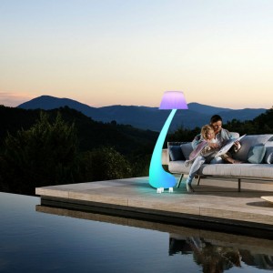 132 cm pitkä väri vaihdettava LED -kulma -lattiavalaisin himmennettävällä kaukosäätimellä