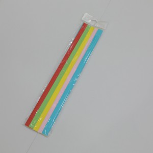 Monivärinen kreppipaperi