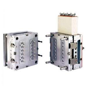 Muovinen injektio-lääketieteellinen