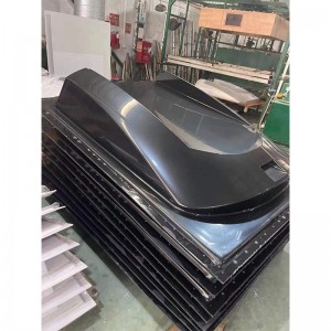 Kuljettajan auton muovikuori