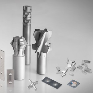 Volframikarbidi rei\'ittää levyt sementoitu arkki