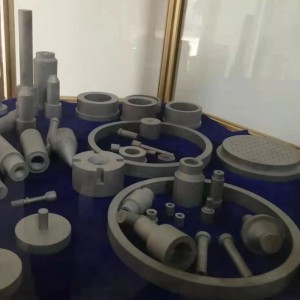 Volframikarbidi rei\'ittää levyt sementoitu arkki