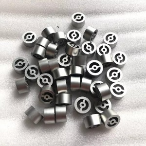 Sementoituneen volframikarbidin materiaaliominaisuudet