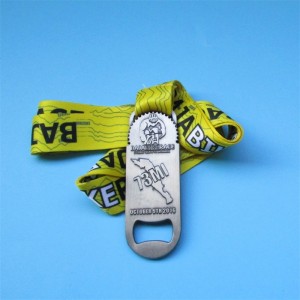 Mukautettu mitali riipusmetallimitali pullon avaajalla