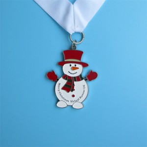 Ilmainen ammattimainen suunnittelu Christmas Metal Gift Snow Man Mitallion Pendant Sport -mitali