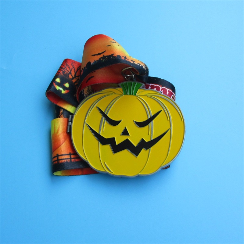 Mukautetut mitalilaatikko Halloween-festivaalin lahjametalli simpukkakuoren taittomitalit