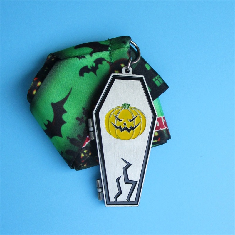 Professional räätälöity metallimitalit Holiday Gift Halloween Christmas Easter -festivaalin mitali simpukkakuoren taittomitali
