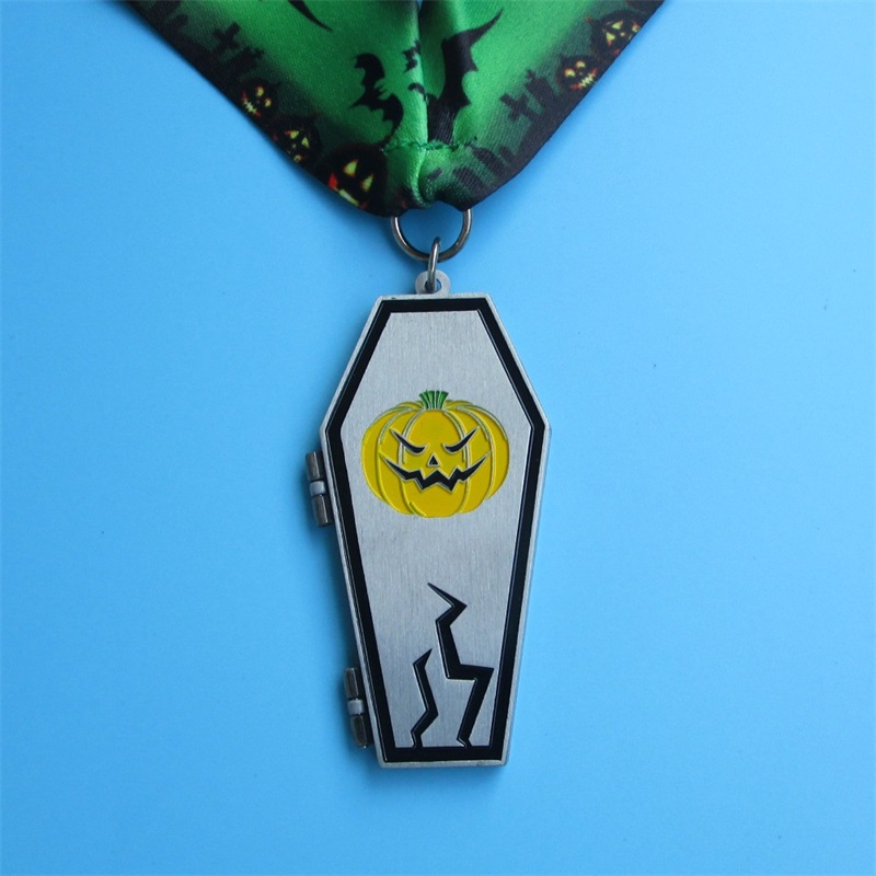 Professional räätälöity metallimitalit Holiday Gift Halloween Christmas Easter -festivaalin mitali simpukkakuoren taittomitali