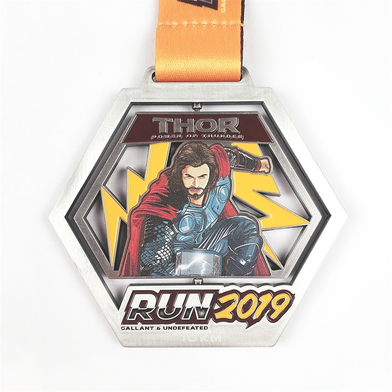 Leikkaa sinkkiseosmitalit Mukautetut mitalit Super Hero Awards Awards Gold -mitali