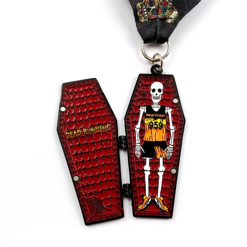 Metal Die Casting 7/8-tuumainen matta black metal -mitali Halloween-simpukkaurheilumitalit