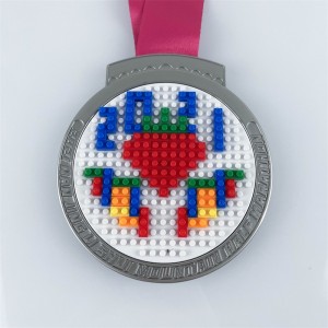 Urheilumitalit janauhat uimiseen juoksevaan lentopallovoimisteluun