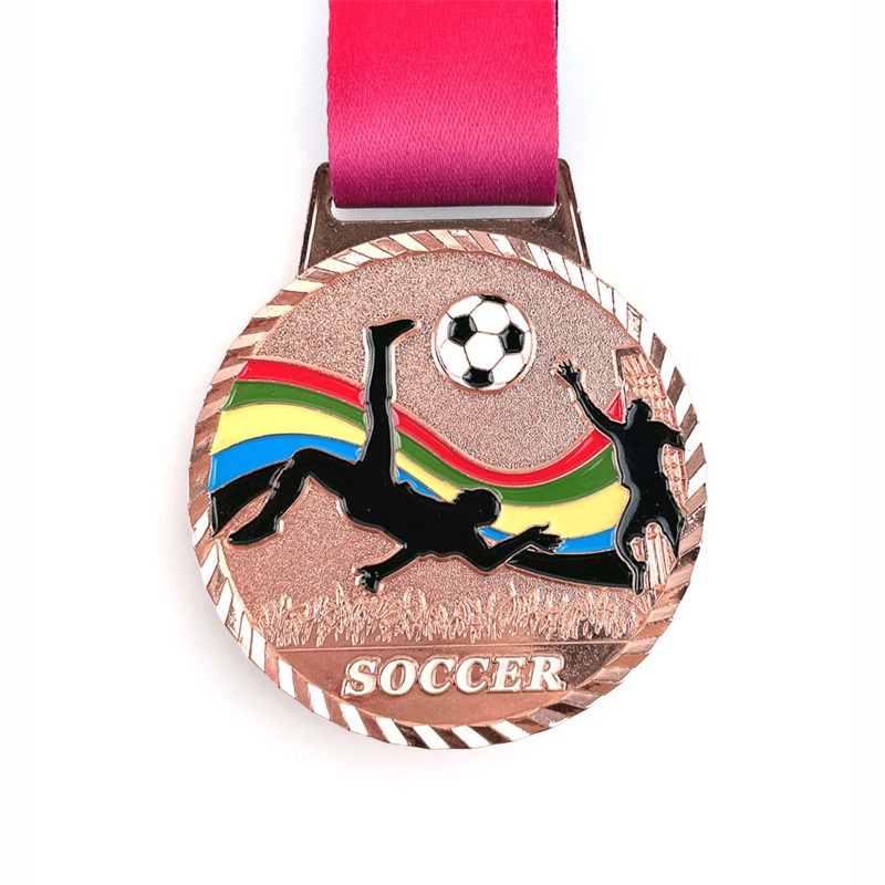 Mukautetut jalkapallon kultaiset 3D -mitalit Jalkapallokilpailu juokseva metallimaraton -urheilumitalinauhalla