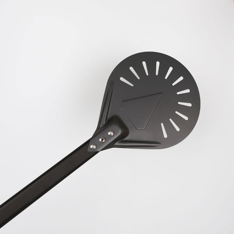 7C 8inch 9 tuuman rei'itetty alumiinipizza kääntökuori Pizza Turner Pyöreä pizzakuori