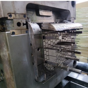 Uusi energian latauspaalu