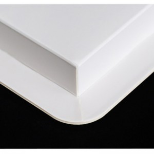 Neliömäinen läpinäkyvä syntymäpäiväkakku laatikko